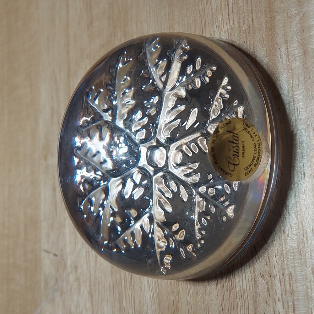 Vintage Cristal France 24% Lead Crystal Snowflake Paperweight | Signed Sticker